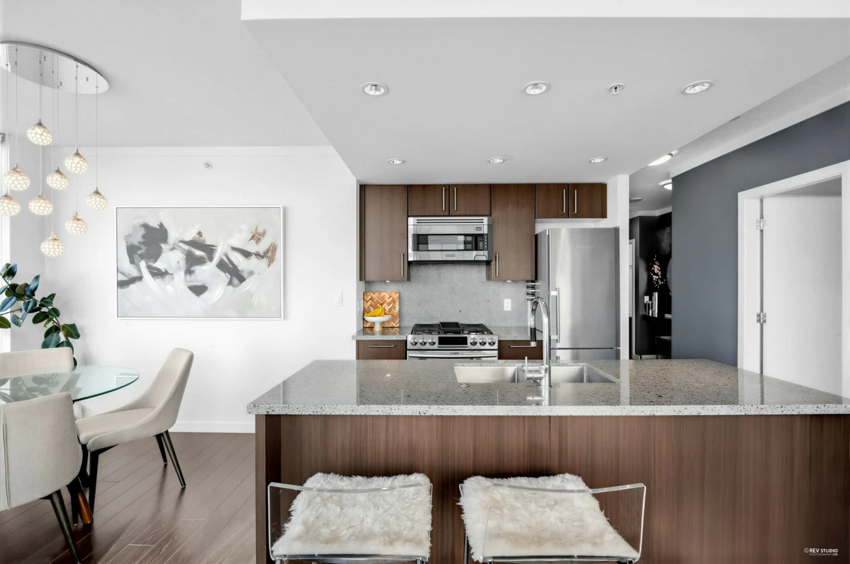 Dining Area Photo of 909 1708 Columbia Street, Vancouver, BC