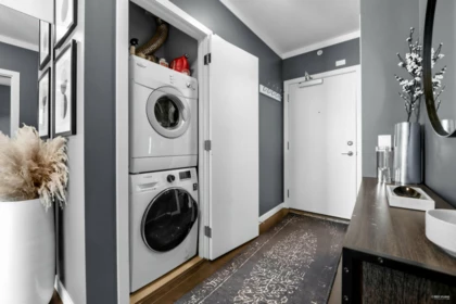 Guest Bathroom Photo of 909 1708 Columbia Street, Vancouver, BC