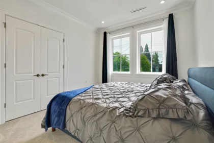 Entry Foyer Photo of 13171 15a Avenue, Surrey, BC