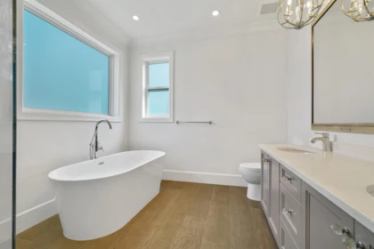 Laundry Room Photo of 13171 15a Avenue, Surrey, BC