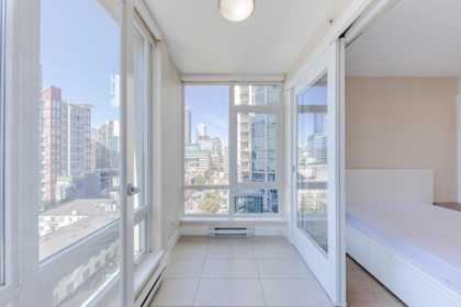 Walk-In Closet Photo of 1106 535 Smithe Street, Vancouver, BC