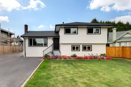 Garden / Landscaping Photo of 9360 Pinewell Crescent, Richmond, BC