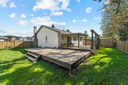 Hot Tub / Spa Photo of 17918 56a Avenue, Surrey, BC