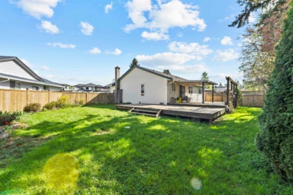 Swimming Pool Photo of 17918 56a Avenue, Surrey, BC