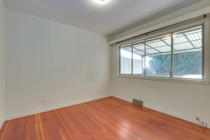 Loft / Bonus Room Photo of 509 E Keith Road, North Vancouver, BC