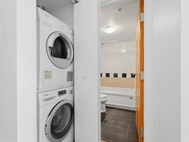 Guest Bathroom Photo of 512 933 Seymour Street, Vancouver, BC