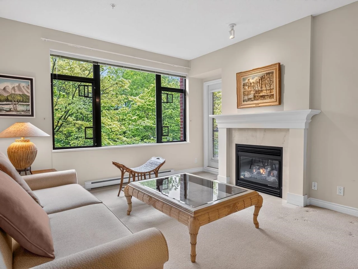 Dining Area Photo of 205 588 W 45th Avenue, Vancouver, BC