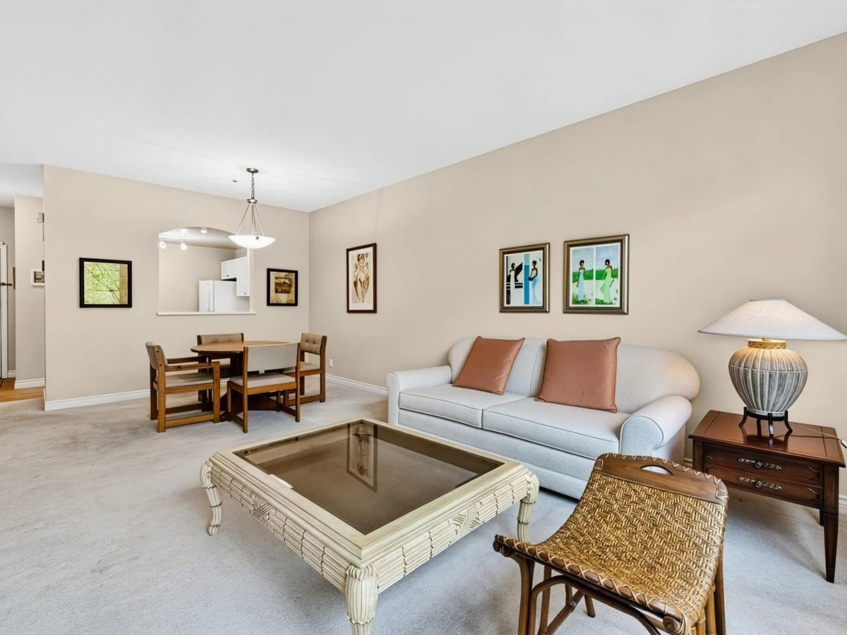 Living Room Photo of 205 588 W 45th Avenue, Vancouver, BC