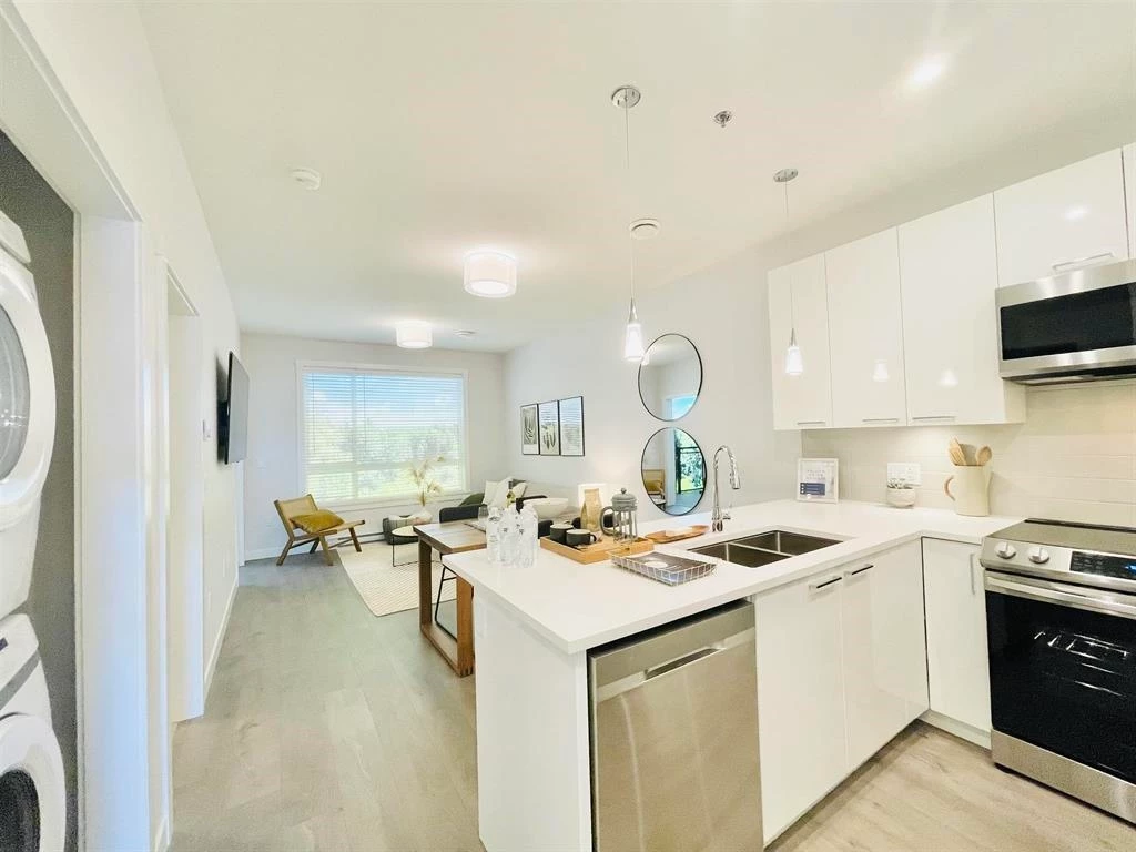 Living Room Photo of 601 7375 Horne Street, Mission, BC
