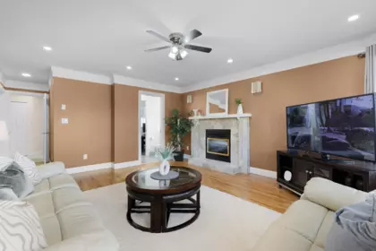 Hallway Photo of 12604 68 Avenue, Surrey, BC