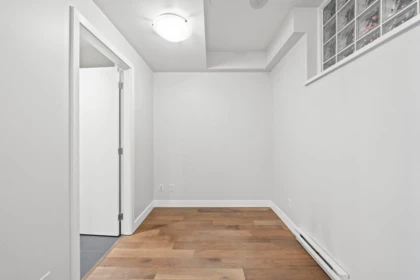 Mudroom Photo of 304 2055 Yukon Street, Vancouver, BC