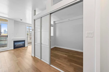 Office / Den Photo of 304 2055 Yukon Street, Vancouver, BC