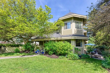 Outdoor Deck Photo of 805 W 14th Avenue, Vancouver, BC