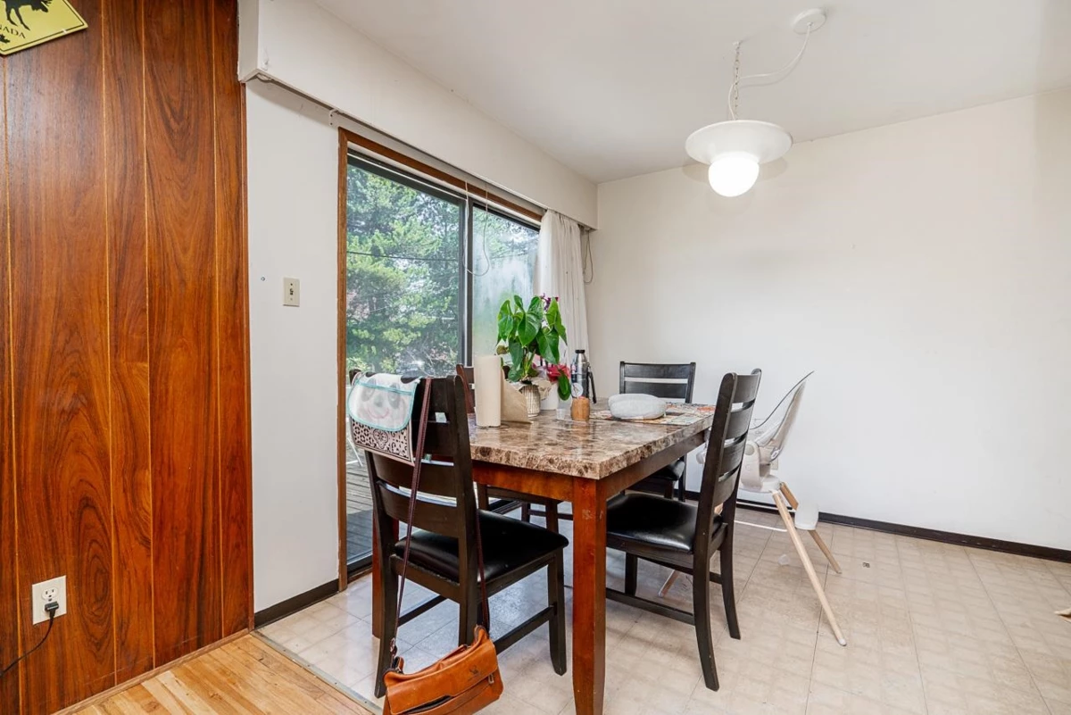 Dining Area Photo of 13760 Bentley Road, Surrey, BC