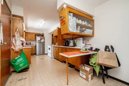 Kitchen Photo of 13760 Bentley Road, Surrey, BC