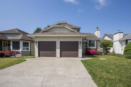 12181 Chestnut Crescent, Pitt Meadows, BC, Pitt Meadows — Single Family Residence for sale