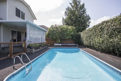12181 Chestnut Crescent, Pitt Meadows, BC, Pitt Meadows — Single Family Residence for sale