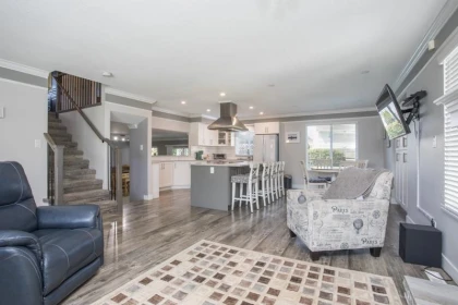 12181 Chestnut Crescent, Pitt Meadows, BC, Pitt Meadows — Single Family Residence for sale