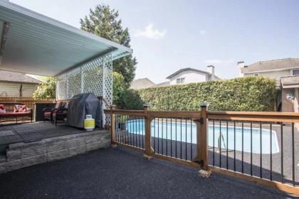 Garden / Landscaping Photo of 12181 Chestnut Crescent, Pitt Meadows, BC