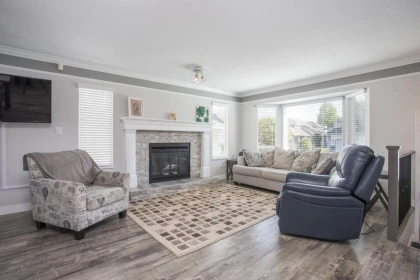 12181 Chestnut Crescent, Pitt Meadows, BC, Pitt Meadows — Single Family Residence for sale