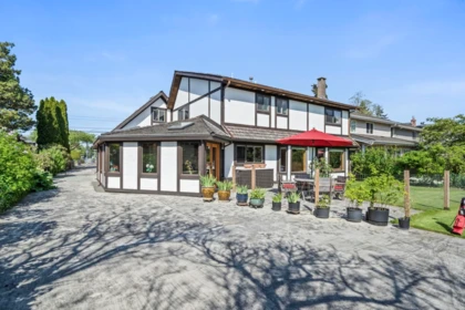 Kitchen Photo of 6546 Gibbons Drive, Richmond, BC
