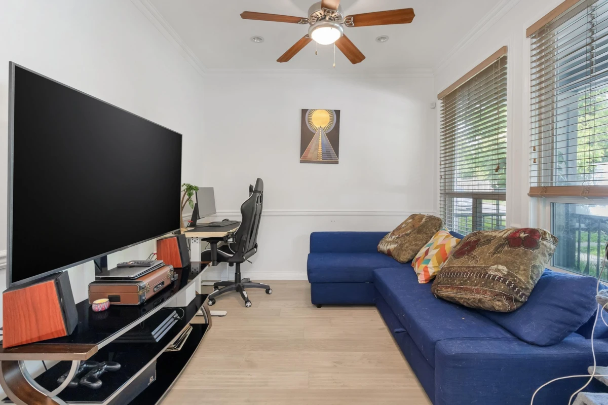 Living Room Photo of 6999 144a Street, Surrey, BC