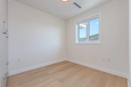 Basement Recreation Room Photo of 1 2943 E 44th Avenue, Vancouver, BC