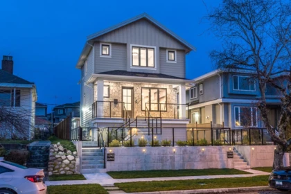 1 2943 E 44th Avenue, Vancouver, BC, Vancouver — Half Duplex for sale
