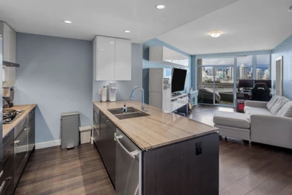 Kitchen Island Photo of 1509 1618 Quebec Street, Vancouver, BC