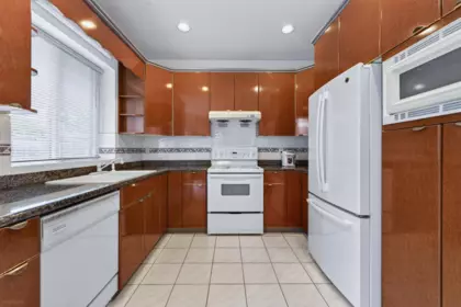 Primary Bedroom Photo of 6 8693 No. 3 Road, Richmond, BC