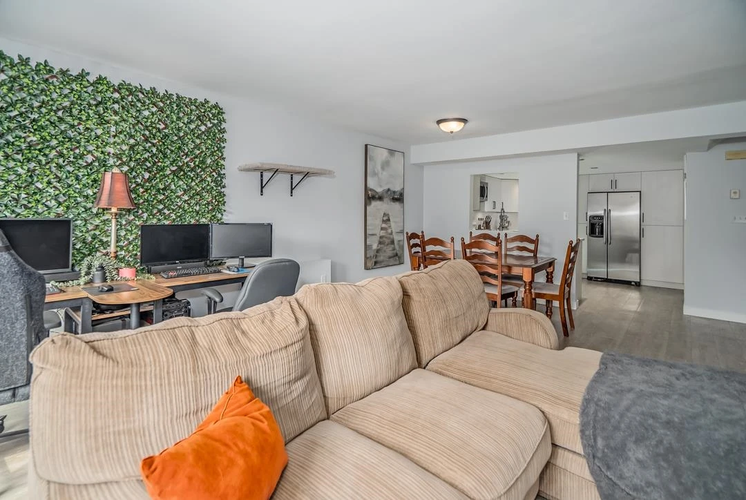 Dining Area Photo of 53 32361 Mcrae Avenue, Mission, BC