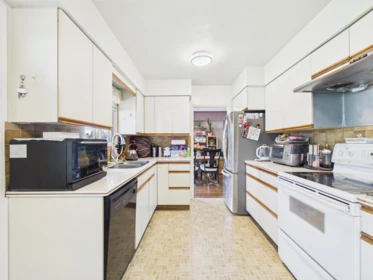Breakfast Nook Photo of 2336 Kensington Avenue, Burnaby, BC