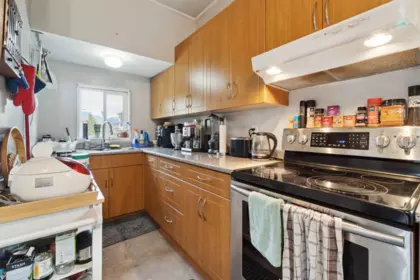 Kitchen Island Photo of 1649 Grant Street, Vancouver, BC
