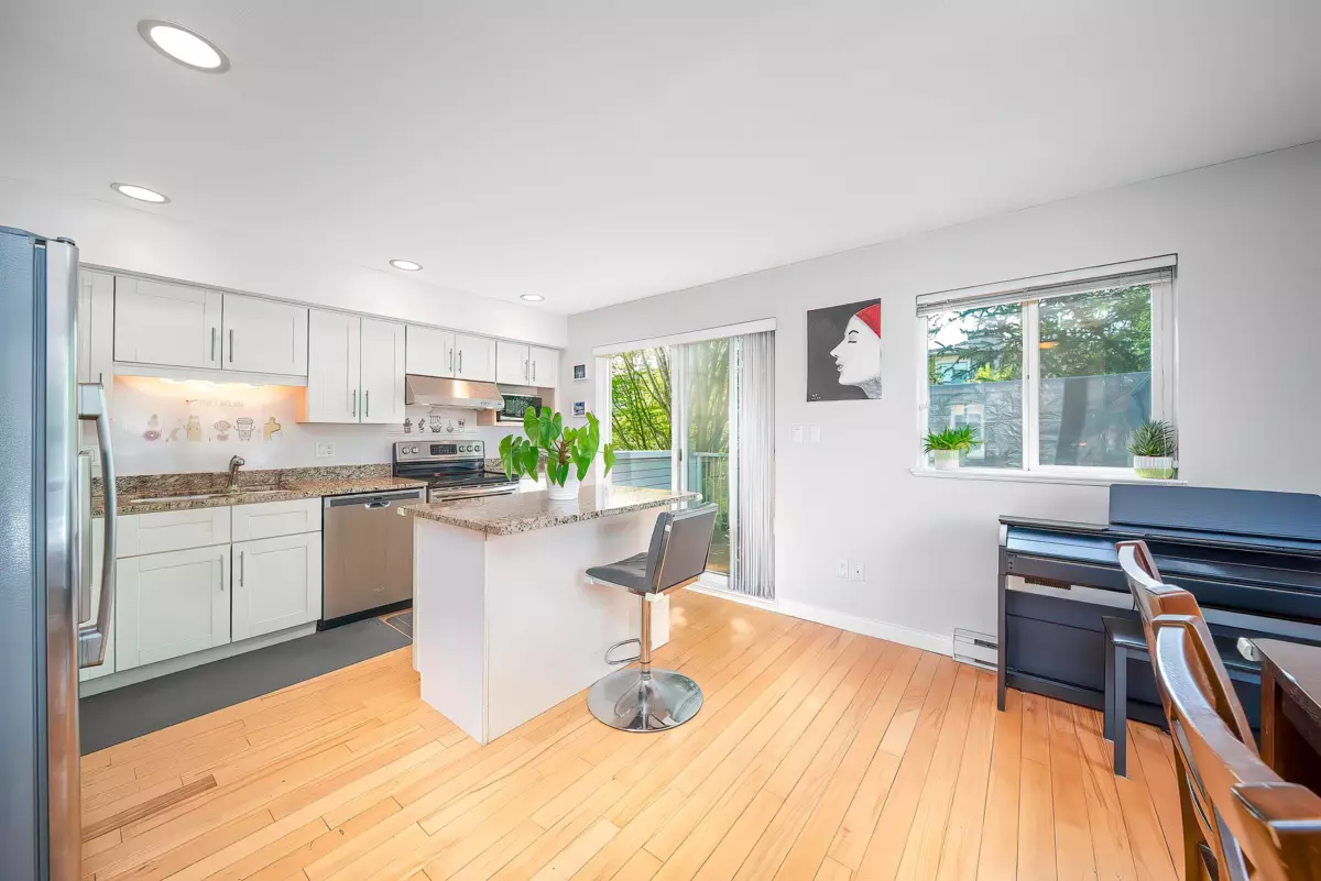 Living Room Photo of 1 16388 85 Avenue, Surrey, BC
