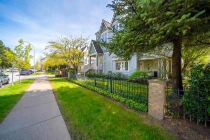 Backyard Photo of 1 16388 85 Avenue, Surrey, BC