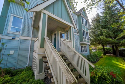 Garden / Landscaping Photo of 1 16388 85 Avenue, Surrey, BC