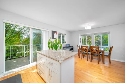 Kitchen Photo of 1 16388 85 Avenue, Surrey, BC