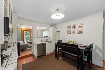 Laundry Room Photo of 2820 W 13th Avenue, Vancouver, BC