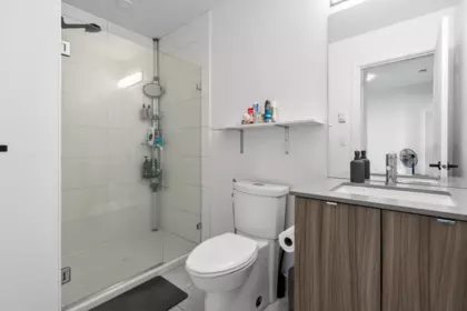 Guest Bathroom Photo of 610 32828 Landeau Place, Abbotsford, BC