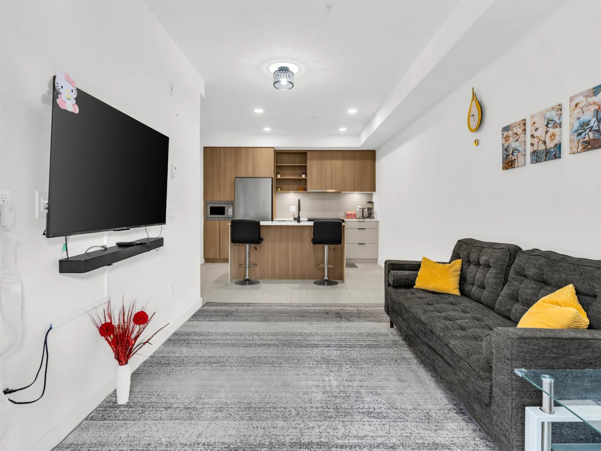 Family Room Photo of 204 13439 94a Avenue, Surrey, BC