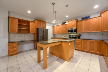 Primary Bedroom Photo of 10676 247a Street, Maple Ridge, BC