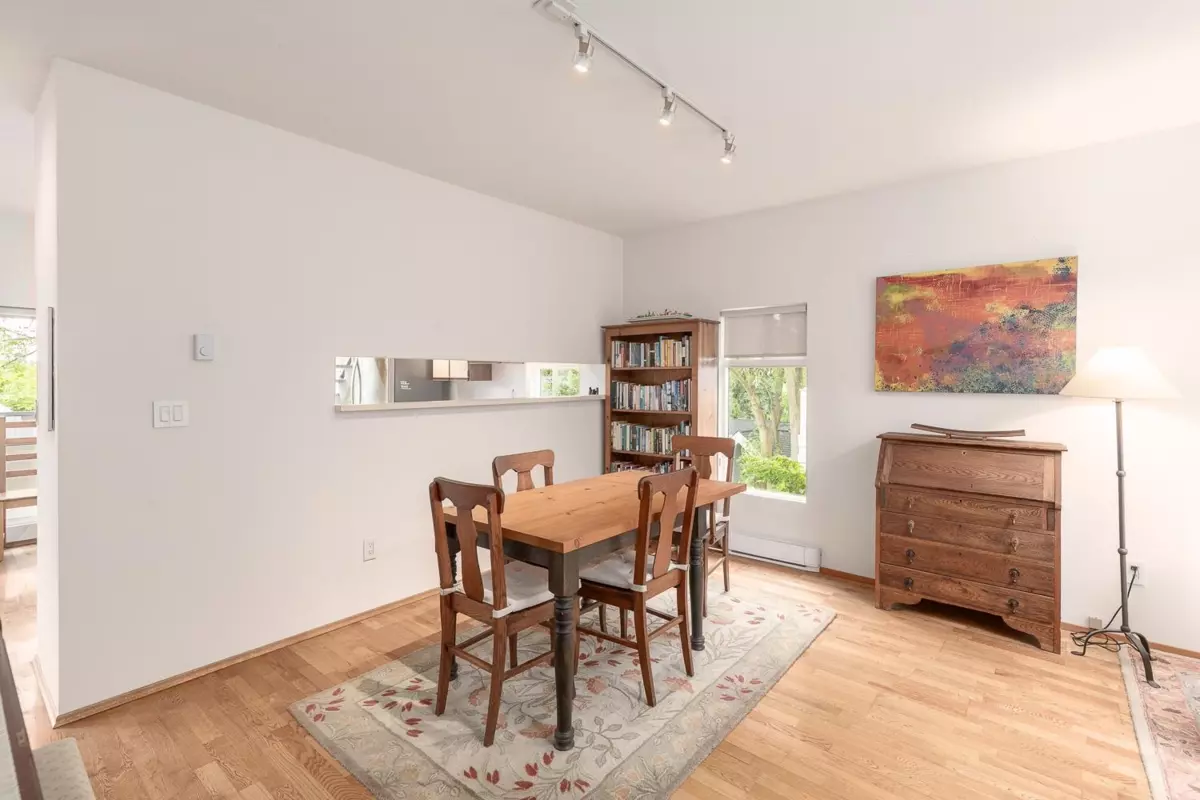 Family Room Photo of 2546 W 2nd Avenue, Vancouver, BC