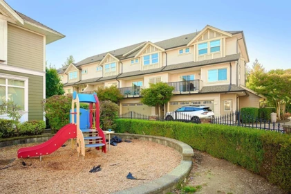 Laundry Room Photo of 40 8358 121a Street, Surrey, BC
