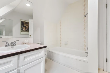 Entry Foyer Photo of 25393 112 Avenue, Maple Ridge, BC