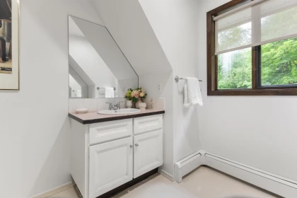 Mudroom Photo of 25393 112 Avenue, Maple Ridge, BC