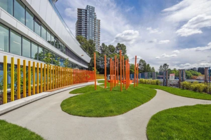 Front Yard Photo of 404 4880 Lougheed Highway, Burnaby, BC