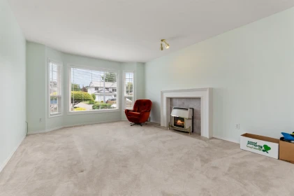 Entry Foyer Photo of 1711 Beaman Drive, Agassiz, BC