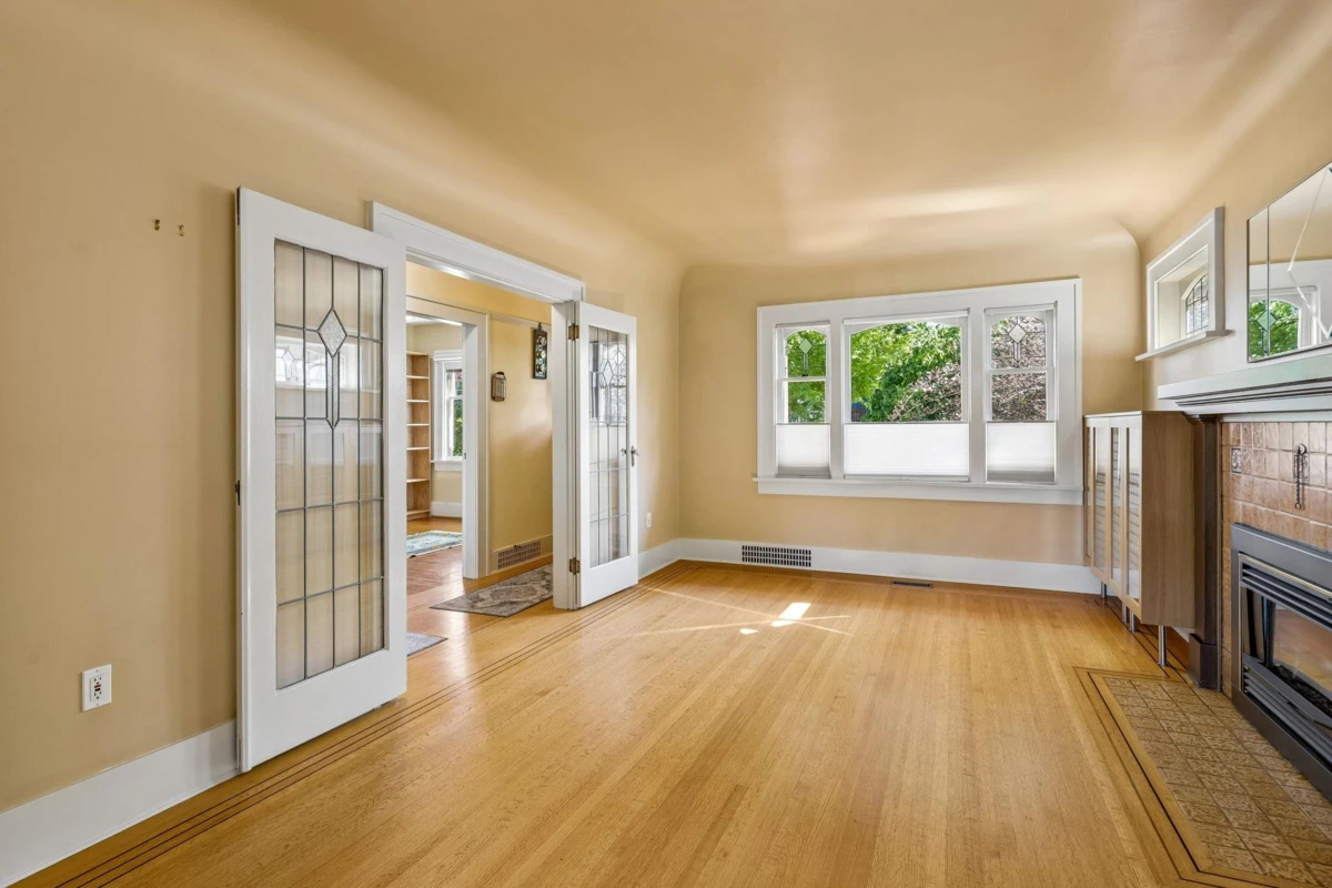 Family Room Photo of 2211 Parker Street, Vancouver, BC