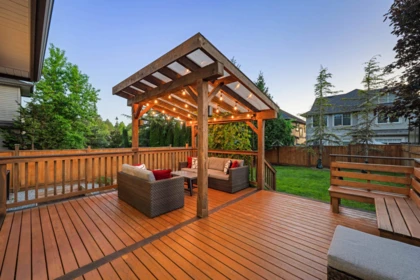 Staircase Photo of 10123 242 Street, Maple Ridge, BC