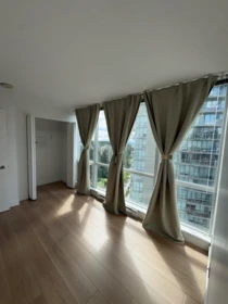 Hallway Photo of 2109 13688 100 Avenue, Surrey, BC